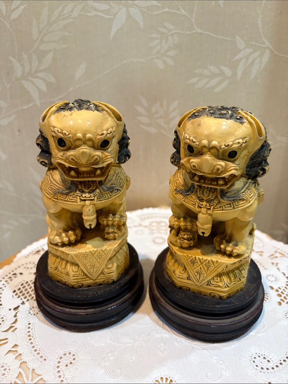 Vintage Ivory Tone Foo Dog/Shishi Statue Pair - Home Accents